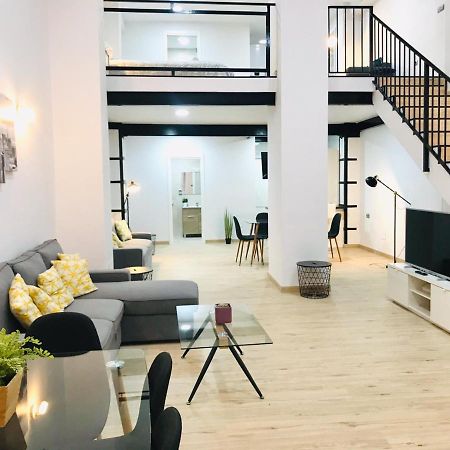 Modern & Spacious Apartment In Plaza De La Merced Málaga Exterior foto