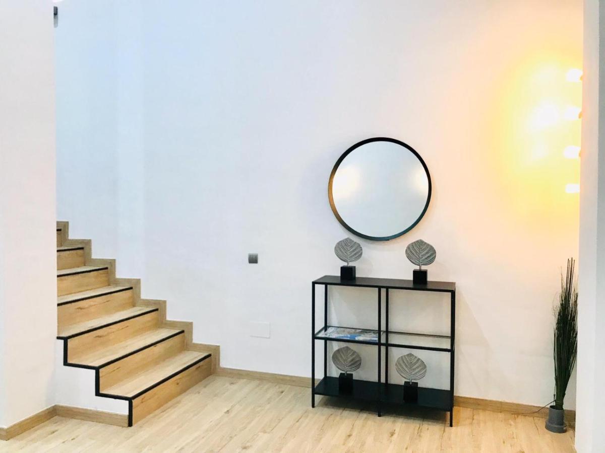 Modern & Spacious Apartment In Plaza De La Merced Málaga Exterior foto