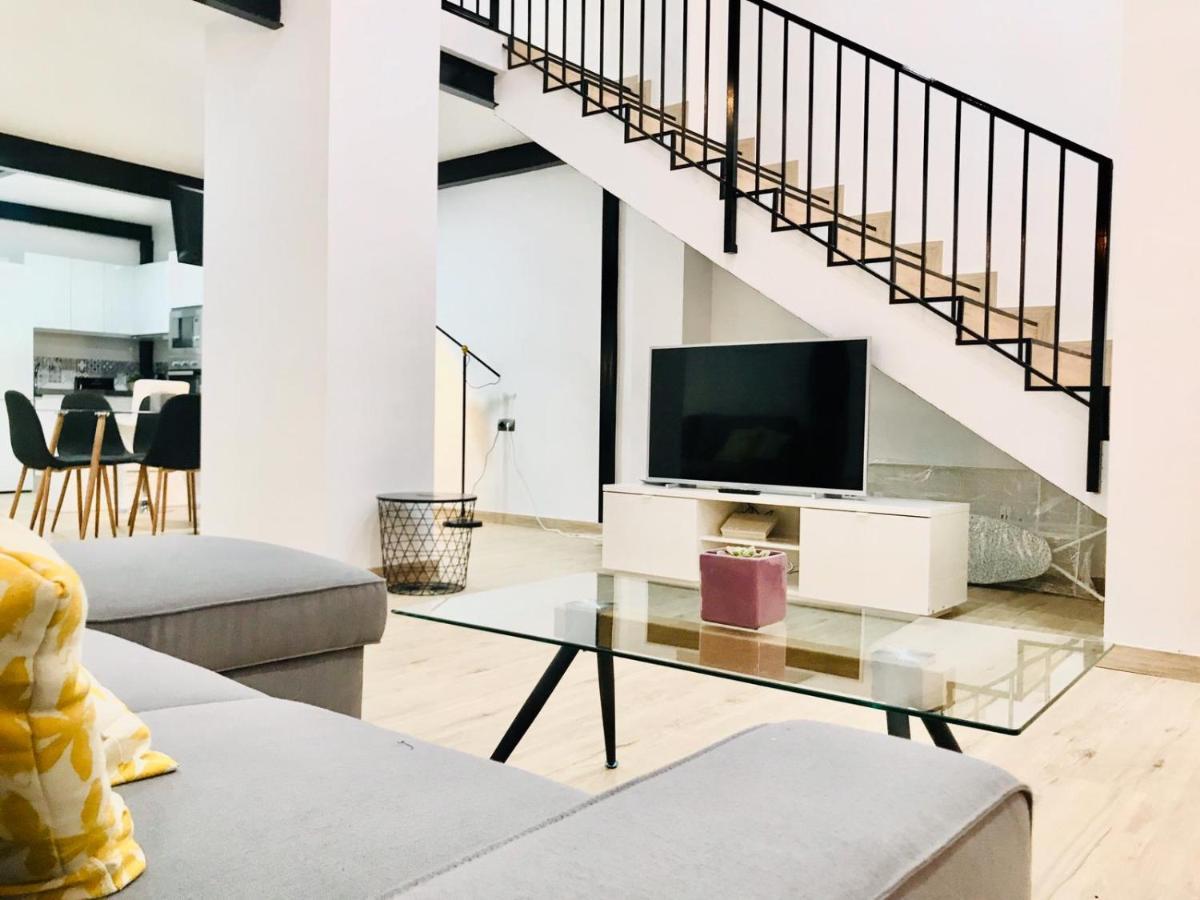 Modern & Spacious Apartment In Plaza De La Merced Málaga Exterior foto